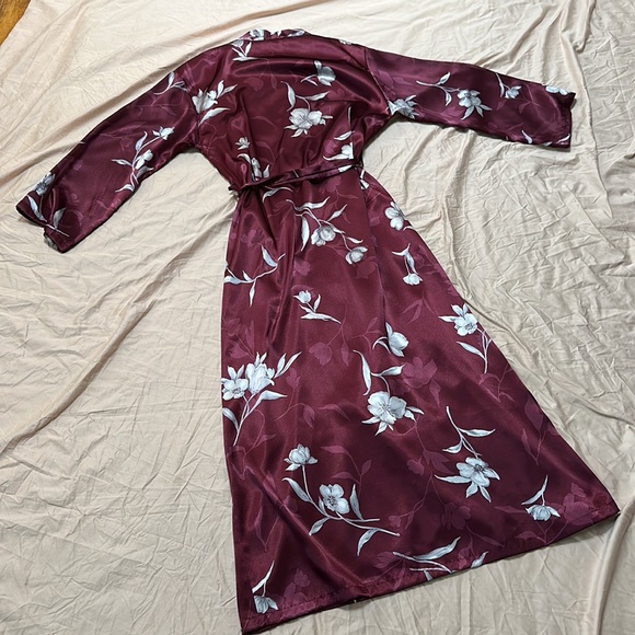 Vintage Halston Robe - Picture 6 of 6